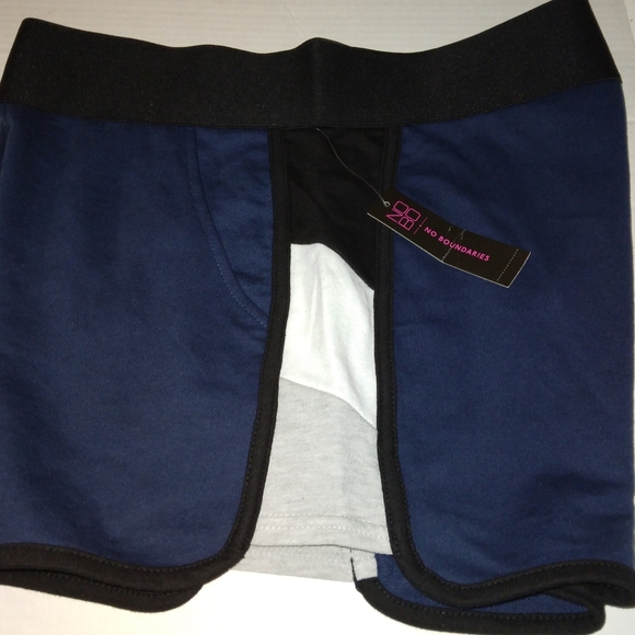 ☆NWT☆NOBO☆No Boundaries Juniors Large  Slip-on Colorblock women's Shorts☆ - Picture 10 of 13